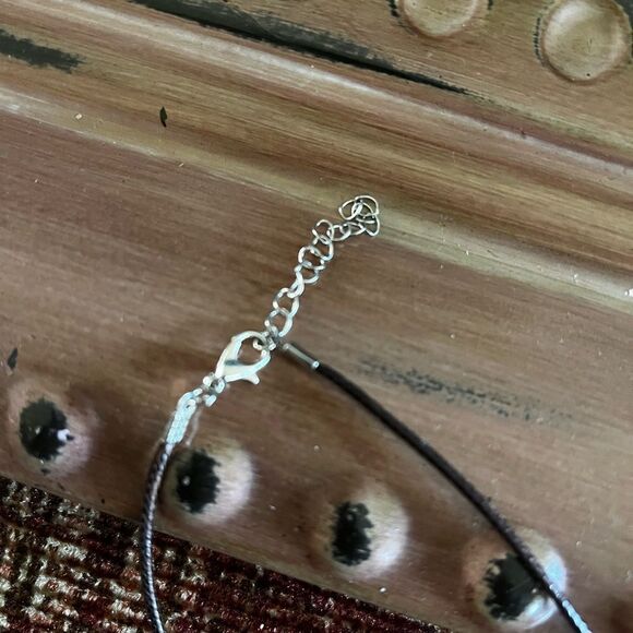 HANDCRAFTED Painted Pendant Necklace - Picture 3 of 3